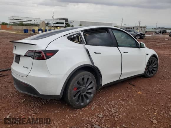 2021 Tesla Model Y Performance with VIN 5YJYGDEF1MF252091, listed as a Copart auction lot 85599865 with 47,413 mi miles and Salvage title. Bid and sale history available at DreamBid. Image 3.