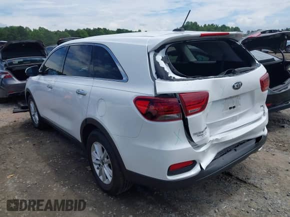 2019 Kia Sorento LX with VIN 5XYPG4A53KG496565, listed as a IAAI auction lot 42728373 with 45,460 mi miles and . Bid and sale history available at DreamBid. Image 3.