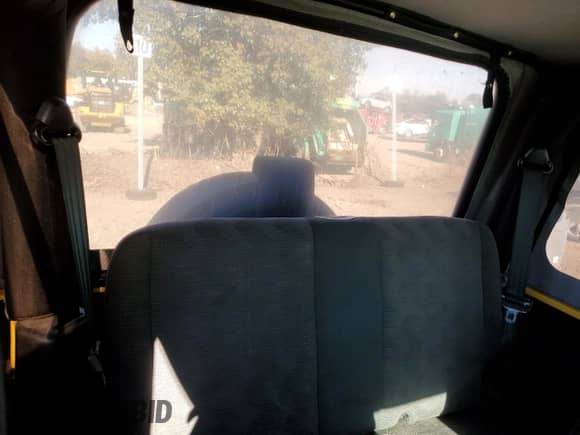 2004 Jeep Wrangler Sport z VIN 1J4FA49S14P708543, wystawiony jako Copart lot #82703525 z przebiegiem 197 964 mil mil oraz Czysty tytuł • Clean title. Historia ofert i sprzedaży dostępna na DreamBid. Obrazek 10.