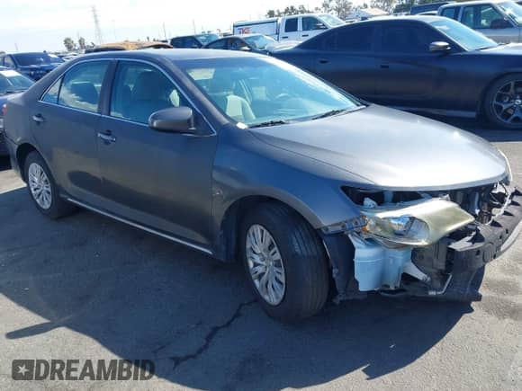 2013 Toyota Camry SE с VIN 4T1BF1FK3DU228753, выставлен на аукционе IAAI как лот 43423350 с пробегом Не указан миль и . История ставок и продаж доступна на DreamBid. Изображение 1.