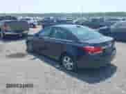 2015 Chevrolet Cruze LT z VIN 1G1PC5SB3F7179242, wystawiony jako IAAI lot #42411437 z przebiegiem 61 474 mil mil oraz . Historia ofert i sprzedaży dostępna na DreamBid. Obrazek 3.
