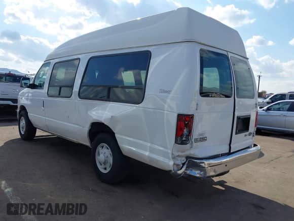 2009 Ford Econoline Cargo with VIN 1FTNS24L59DA60832, listed as a IAAI auction lot 41302330 with 257,643 mi miles and . Bid and sale history available at DreamBid. Image 3.