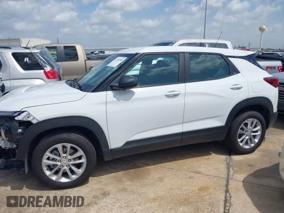2024 Chevrolet TrailBlazer LS with VIN KL79MMS25RB097552, listed as a IAAI auction lot 42745788 with 41,288 mi miles and . Bid and sale history available at DreamBid. Image 15.