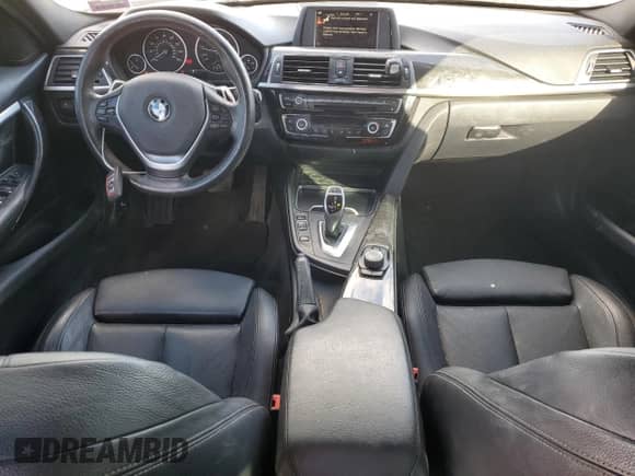 2016 BMW 3 Series 328i xDrive с VIN WBA8E3G56GNT74761, выставлен на аукционе Copart как лот 81234925 с пробегом 89 880 миль миль и Списание • Salvage title. История ставок и продаж доступна на DreamBid. Изображение 8.