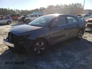 2017 Hyundai Ioniq SEL с VIN KMHC75LCXHU047984, выставлен на аукционе Copart как лот 40560254 с пробегом 95 748 миль миль и . История ставок и продаж доступна на DreamBid. Изображение 1.