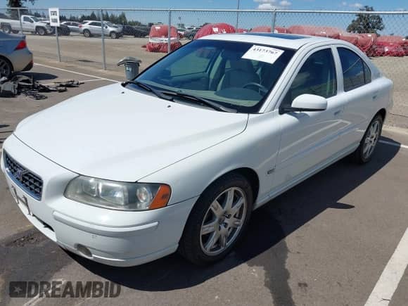 2006 Volvo S60 2.5L Turbo с VIN YV1RS592862544658, выставлен на аукционе IAAI как лот 43173767 с пробегом 158 649 миль миль и . История ставок и продаж доступна на DreamBid. Изображение 2.