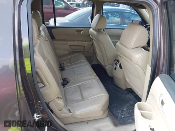 2013 Honda Pilot EX-L with VIN 5FNYF3H54DB024750, listed as a IAAI auction lot 43156830 with 107,550 mi miles and . Bid and sale history available at DreamBid. Image 8.