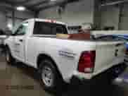 2019 Ram 1500 Express z VIN 3C6JR6AG5KG501321, wystawiony jako Copart lot #80653724 z przebiegiem 97 344 mil mil oraz Szkoda całkowita • Salvage title. Historia ofert i sprzedaży dostępna na DreamBid. Obrazek 2.