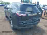 2015 Chevrolet Traverse LS z VIN 1GNKRFKD8FJ389076, wystawiony jako IAAI lot #42505182 z przebiegiem 151 621 mil mil oraz . Historia ofert i sprzedaży dostępna na DreamBid. Obrazek 17.