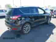 2017 Ford Escape Titanium с VIN 1FMCU9J99HUE62219, выставлен на аукционе IAAI как лот 43282802 с пробегом 92 510 миль миль и . История ставок и продаж доступна на DreamBid. Изображение 4.