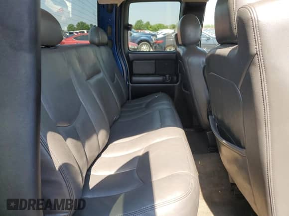 2003 Chevrolet Silverado SS с VIN 2GCEK19N131388031, выставлен на аукционе Copart как лот 62724294 с пробегом 191 023 миль миль и Списание • Salvage title. История ставок и продаж доступна на DreamBid. Изображение 10.