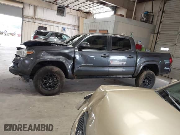 2022 Toyota Tacoma SR5 с VIN 3TMAZ5CN2NM181279, выставлен на аукционе IAAI как лот 43317687 с пробегом 129 450 миль миль и . История ставок и продаж доступна на DreamBid. Изображение 13.