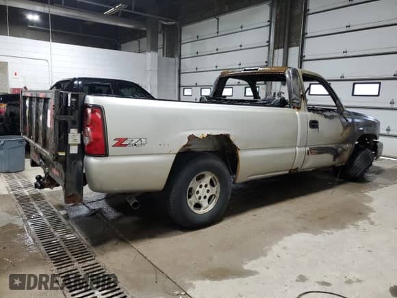 2004 Chevrolet Silverado 1500 LS с VIN 1GCEK14T14E306756, выставлен на аукционе Copart как лот 79057094 с пробегом Не указан миль и Списание • Salvage title. История ставок и продаж доступна на DreamBid. Изображение 3.