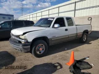 2000 Chevrolet Silverado 2500 LS с VIN 1GCFC29U8YE378018, выставлен на аукционе Copart как лот 62022065 с пробегом 300 308 миль миль и Списание • Salvage title. История ставок и продаж доступна на DreamBid. Изображение 1.