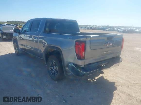 2025 GMC Sierra 1500 SLT z VIN 1GTUUDED8SZ241974, wystawiony jako IAAI lot #43545432 z przebiegiem 26 003 mil mil oraz . Historia ofert i sprzedaży dostępna na DreamBid. Obrazek 3.