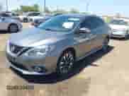 2017 Nissan Sentra SR z VIN 3N1AB7AP0HY378035, wystawiony jako IAAI lot #42017917 z przebiegiem 83 457 mil mil oraz . Historia ofert i sprzedaży dostępna na DreamBid. Obrazek 2.