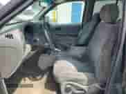 2003 Chevrolet TrailBlazer LS z VIN 1GNDS13S032236131, wystawiony jako Copart lot #66608685 z przebiegiem Nie podano mil oraz Szkoda całkowita • Salvage title. Historia ofert i sprzedaży dostępna na DreamBid. Obrazek 7.