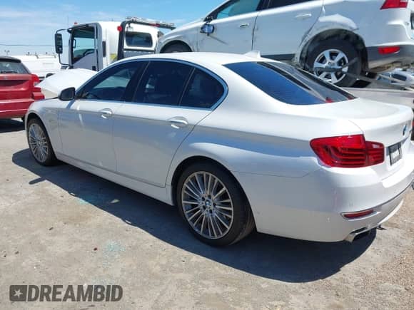 2015 BMW 5 Series 550i с VIN WBAKN9C50FD961511, выставлен на аукционе IAAI как лот 42968030 с пробегом 54 294 миль миль и . История ставок и продаж доступна на DreamBid. Изображение 3.
