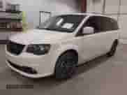 2019 Dodge Grand Caravan SE z VIN 2C4RDGBG8KR531227, wystawiony jako IAAI lot #41594753 z przebiegiem 88 031 mil mil oraz . Historia ofert i sprzedaży dostępna na DreamBid. Obrazek 17.