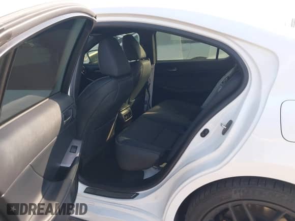 2024 Lexus IS 500 F Sport Performance z VIN JTHAP1D24R5005427, wystawiony jako IAAI lot #42899952 z przebiegiem 15 042 mil mil oraz . Historia ofert i sprzedaży dostępna na DreamBid. Obrazek 8.