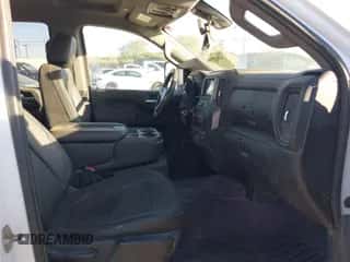 2022 Chevrolet Silverado 2500HD Work Truck z VIN 1GC1YLE76NF233843, wystawiony jako IAAI lot #43558906 z przebiegiem 156 844 mil mil oraz . Historia ofert i sprzedaży dostępna na DreamBid. Obrazek 5.