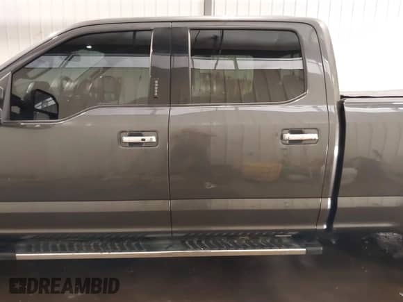 2018 Ford F-150 XL z VIN 1FTFW1EG4JKE23691, wystawiony jako IAAI lot #43305217 z przebiegiem 158 956 mil mil oraz . Historia ofert i sprzedaży dostępna na DreamBid. Obrazek 15.