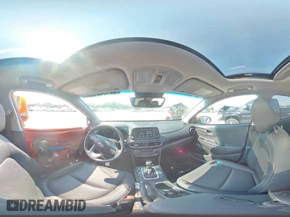 2019 Hyundai Kona Limited с VIN KM8K33A52KU374029, выставлен на аукционе Copart как лот 68173085 с пробегом 15 438 миль миль и Списание • Salvage title. История ставок и продаж доступна на DreamBid. Изображение 15.