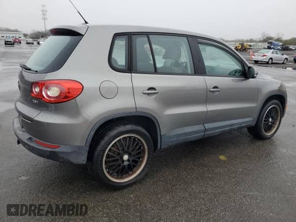 2009 Volkswagen Tiguan с VIN WVGCV75N19W511508, выставлен на аукционе Copart как лот 49271355 с пробегом 143 197 миль миль и Чистый • Clean title. История ставок и продаж доступна на DreamBid. Изображение 3.