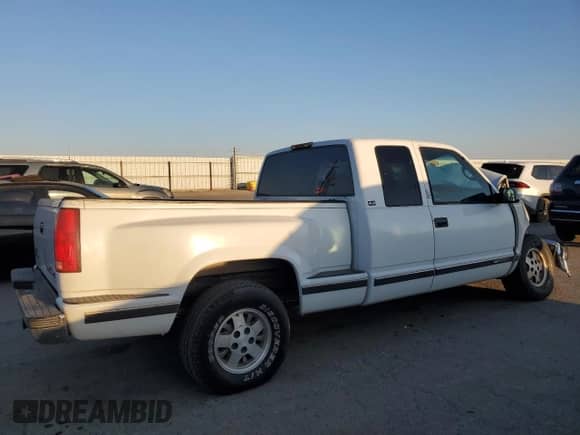 1995 GMC Sierra 1500 z VIN 2GTEC19K1S1516317, wystawiony jako Copart lot #47131915 z przebiegiem 179 373 mil mil oraz Nie do naprawy • Non repairable. Historia ofert i sprzedaży dostępna na DreamBid. Obrazek 3.