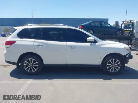2013 Nissan Pathfinder SV with VIN 5N1AR2MN2DC657541, listed as a IAAI auction lot 41905930 with 311,578 mi miles and . Bid and sale history available at DreamBid. Image 14.