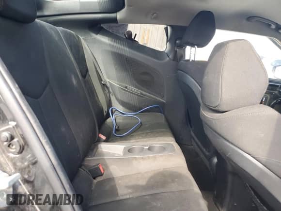 2015 Hyundai Veloster z VIN KMHTC6AD0FU237545, wystawiony jako Copart lot #69858765 z przebiegiem 182 058 mil mil oraz Szkoda całkowita • Salvage title. Historia ofert i sprzedaży dostępna na DreamBid. Obrazek 11.