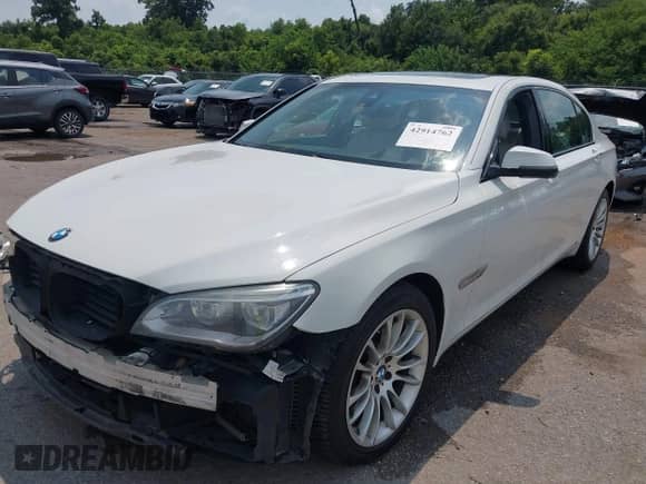 2015 BMW 7 Series 750Li with VIN WBAYE8C54FD781484, listed as a IAAI auction lot 42914762 with 157,338 mi miles and . Bid and sale history available at DreamBid. Image 2.