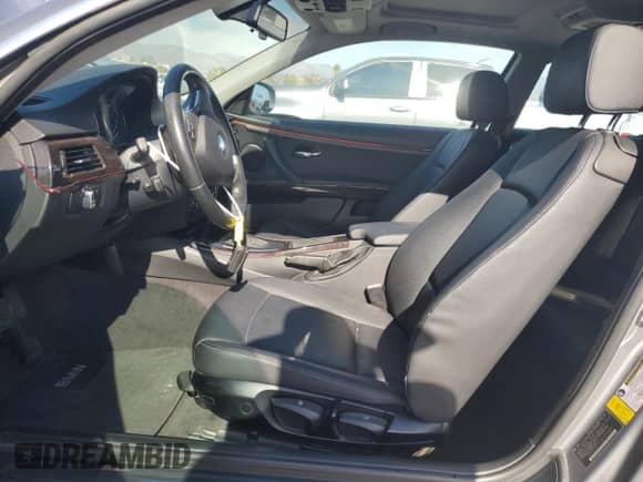 2012 BMW 3 Series 328i с VIN WBAKE5C53CE756117, выставлен на аукционе Copart как лот 87265335 с пробегом 54 945 миль миль и Списание • Salvage title. История ставок и продаж доступна на DreamBid. Изображение 7.