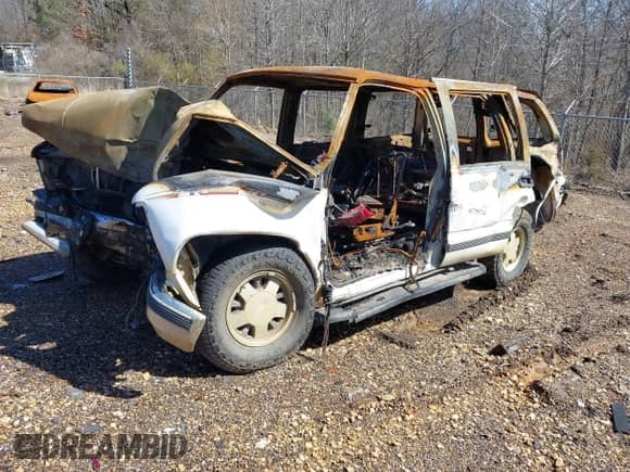 1999 Chevrolet Tahoe с VIN 1GNEC13R3XJ562550, выставлен на аукционе IAAI как лот 41755734 с пробегом Не указан миль и . История ставок и продаж доступна на DreamBid. Изображение 2.