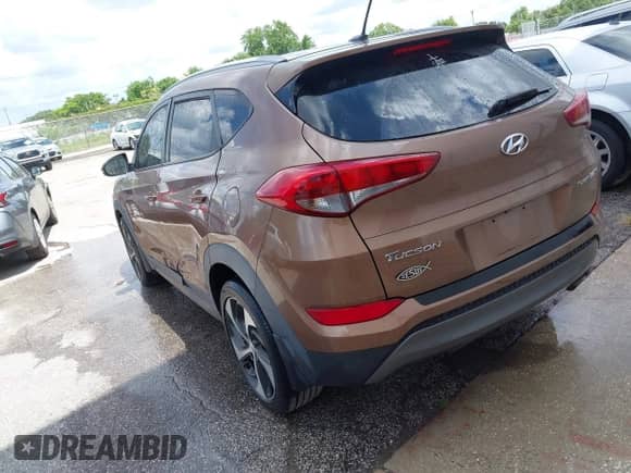 2016 Hyundai Tucson Limited z VIN KM8J33A23GU112898, wystawiony jako IAAI lot #42467991 z przebiegiem 137 381 mil mil oraz . Historia ofert i sprzedaży dostępna na DreamBid. Obrazek 3.