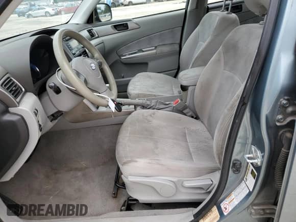 2009 Subaru Forester X z VIN JF2SH61629H784317, wystawiony jako Copart lot #82732865 z przebiegiem 160 018 mil mil oraz Szkoda całkowita • Salvage title. Historia ofert i sprzedaży dostępna na DreamBid. Obrazek 7.