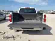 2018 GMC Sierra 1500 SLE z VIN 3GTP1MEC6JG555831, wystawiony jako Copart lot #42643755 z przebiegiem 178 142 mil mil oraz Nie do naprawy • Non repairable. Historia ofert i sprzedaży dostępna na DreamBid. Obrazek 6.