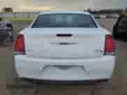 2018 Chrysler 300 S с VIN 2C3CCAGG0JH165447, выставлен на аукционе Copart как лот 81606245 с пробегом 79 159 миль миль и Списание • Salvage title. История ставок и продаж доступна на DreamBid. Изображение 6.