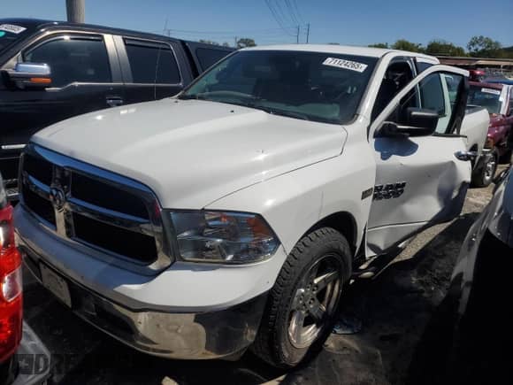 2016 Ram 1500 SLT z VIN 1C6RR6GTXGS240677, wystawiony jako Copart lot #71124265 z przebiegiem 226 501 mil mil oraz Szkoda całkowita • Salvage title. Historia ofert i sprzedaży dostępna na DreamBid. Obrazek 1.