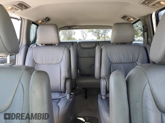 2010 Toyota Sienna XLE с VIN 5TDYK4CC3AS310667, выставлен на аукционе Copart как лот 86077205 с пробегом 184 017 миль миль и Списание • Salvage title. История ставок и продаж доступна на DreamBid. Изображение 10.