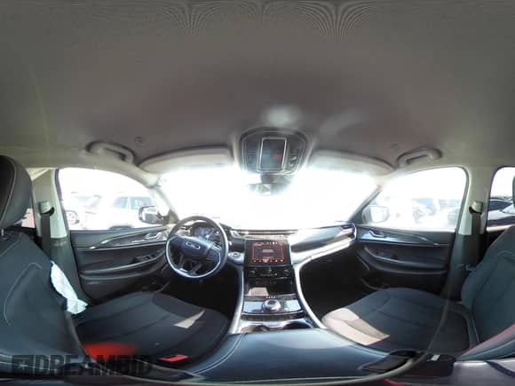 2022 Jeep Grand Cherokee Laredo z VIN 1C4RJHAG8N8597860, wystawiony jako IAAI lot #42033325 z przebiegiem 65 491 mil mil oraz . Historia ofert i sprzedaży dostępna na DreamBid. Obrazek 20.