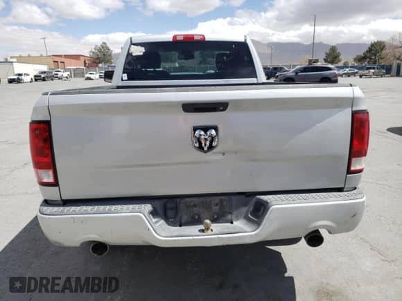 2015 Ram 1500 z VIN 3C6JRAAT7FG616444, wystawiony jako Copart lot #48288274 z przebiegiem 69 873 mil mil oraz Szkoda całkowita • Salvage title. Historia ofert i sprzedaży dostępna na DreamBid. Obrazek 6.