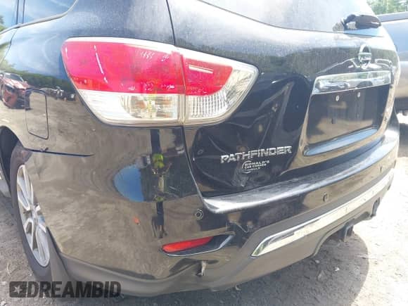 2013 Nissan Pathfinder SL с VIN 5N1AR2MM6DC605689, выставлен на аукционе IAAI как лот 42605125 с пробегом 172 516 миль миль и . История ставок и продаж доступна на DreamBid. Изображение 6.