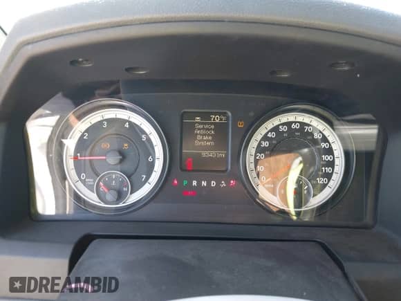 2014 Ram 1500 Express z VIN 3C6JR6AT8EG127188, wystawiony jako IAAI lot #41658879 z przebiegiem 93 431 mil mil oraz . Historia ofert i sprzedaży dostępna na DreamBid. Obrazek 7.