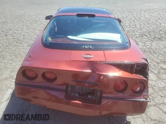 1988 Chevrolet Corvette with VIN 1G1YY2181J5104599, listed as a Copart auction lot 61953544 with 111,439 mi miles and Salvage title. Bid and sale history available at DreamBid. Image 6.