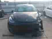 2023 Tesla Model Y Long Range z VIN 7SAYGAEE7PF767951, wystawiony jako IAAI lot #43128878 z przebiegiem 36 431 mil mil oraz . Historia ofert i sprzedaży dostępna na DreamBid. Obrazek 12.