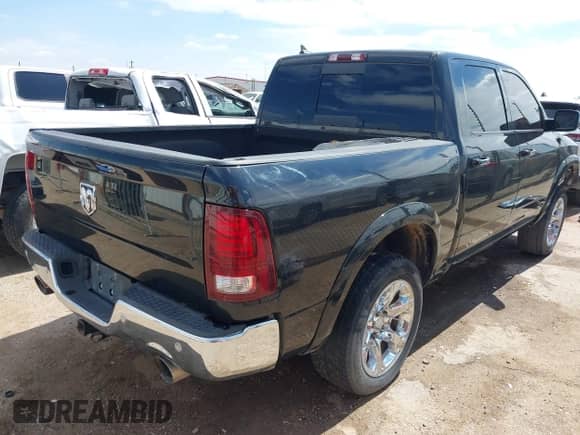 2016 Ram 1500 Laramie z VIN 1C6RR7NT5GS151639, wystawiony jako IAAI lot #43241196 z przebiegiem 150 825 mil mil oraz . Historia ofert i sprzedaży dostępna na DreamBid. Obrazek 4.