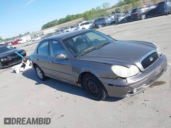 2003 Hyundai Sonata with VIN KMHWF25S03A877600, listed as a IAAI auction lot 42247620 with 85,392 mi miles and . Bid and sale history available at DreamBid. Image 1.