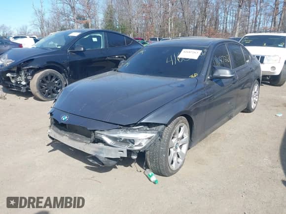 2014 BMW 3 Series 335i xDrive с VIN WBA3B9G58ENR92151, выставлен на аукционе IAAI как лот 41687263 с пробегом Не указан миль и . История ставок и продаж доступна на DreamBid. Изображение 2.