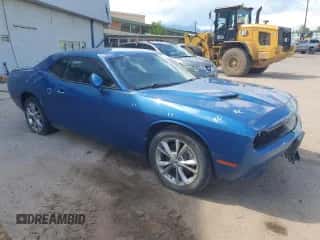 2021 Dodge Challenger SXT with VIN 2C3CDZGGXMH571879, listed as a Copart auction lot 71102565 with 29,647 mi miles and Salvage title. Bid and sale history available at DreamBid. Image 4.